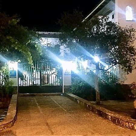 Hotel Cortijo Las Grullas Беналуп-Касас-Вієхас Екстер'єр фото