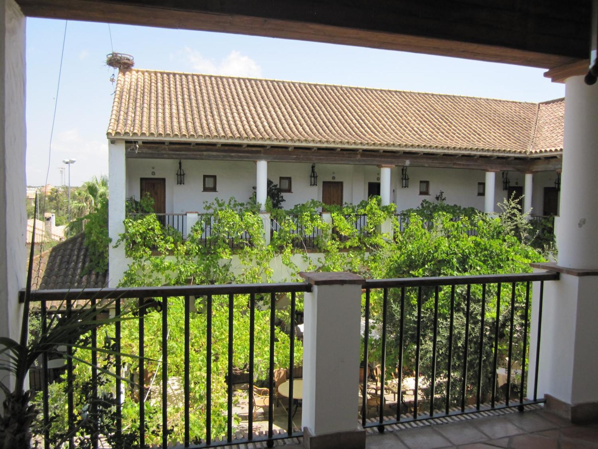 Hotel Cortijo Las Grullas Беналуп-Касас-Вієхас Екстер'єр фото