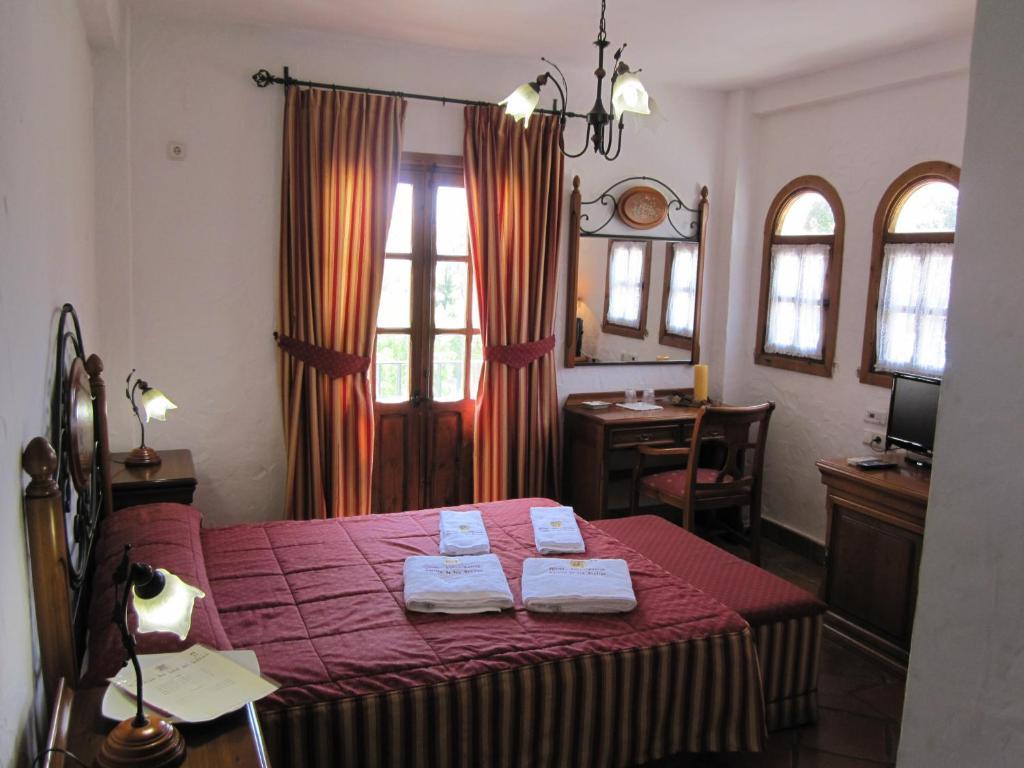 Hotel Cortijo Las Grullas Беналуп-Касас-Вієхас Номер фото