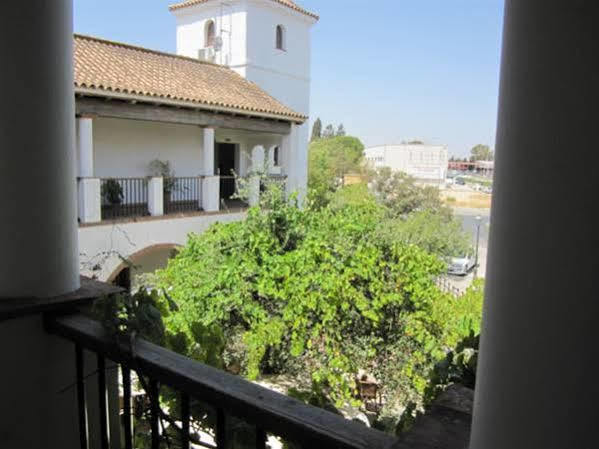 Hotel Cortijo Las Grullas Беналуп-Касас-Вієхас Екстер'єр фото